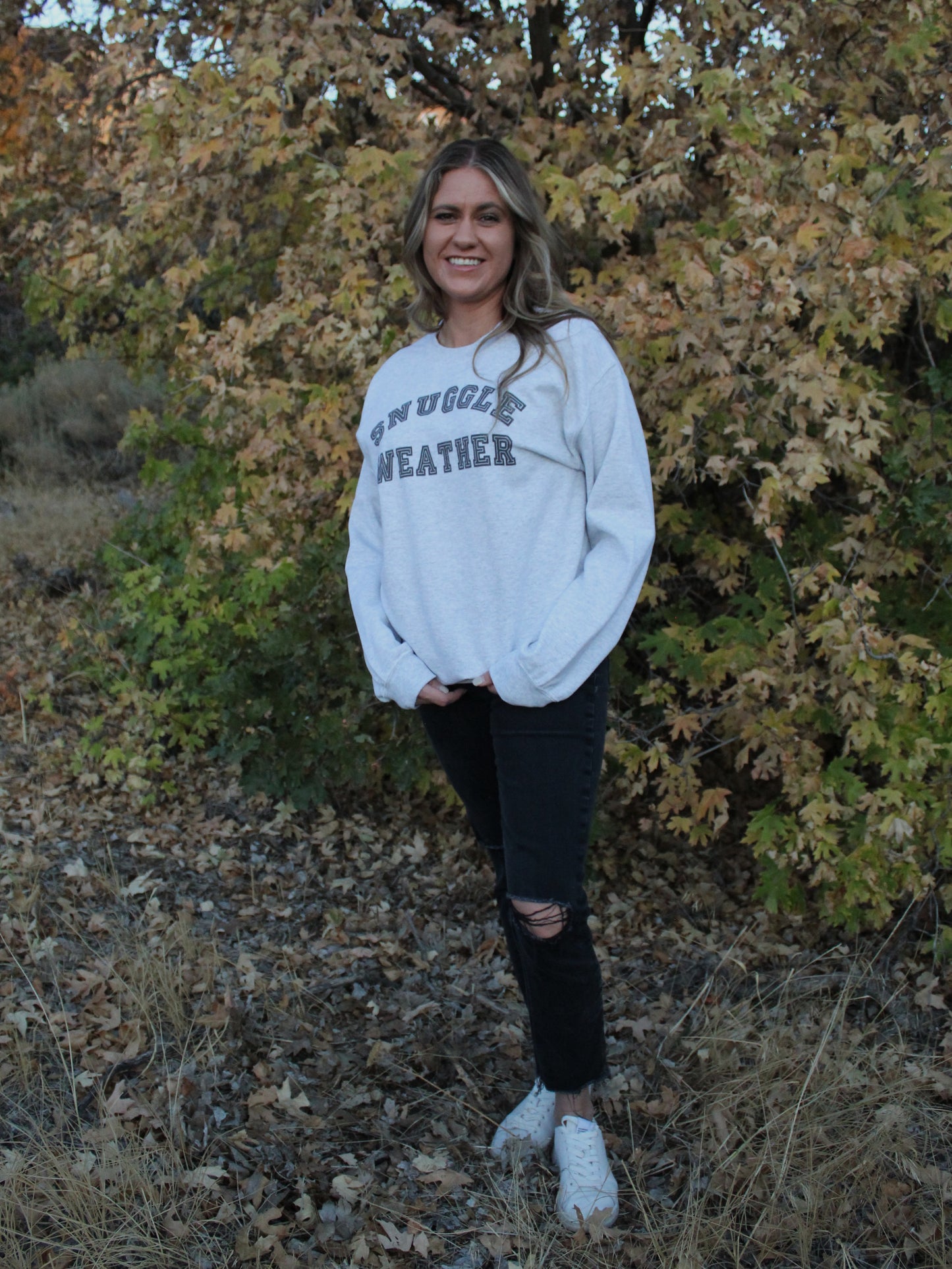 'SNUGGLE WEATHER' Sweatshirt in Heather Gray