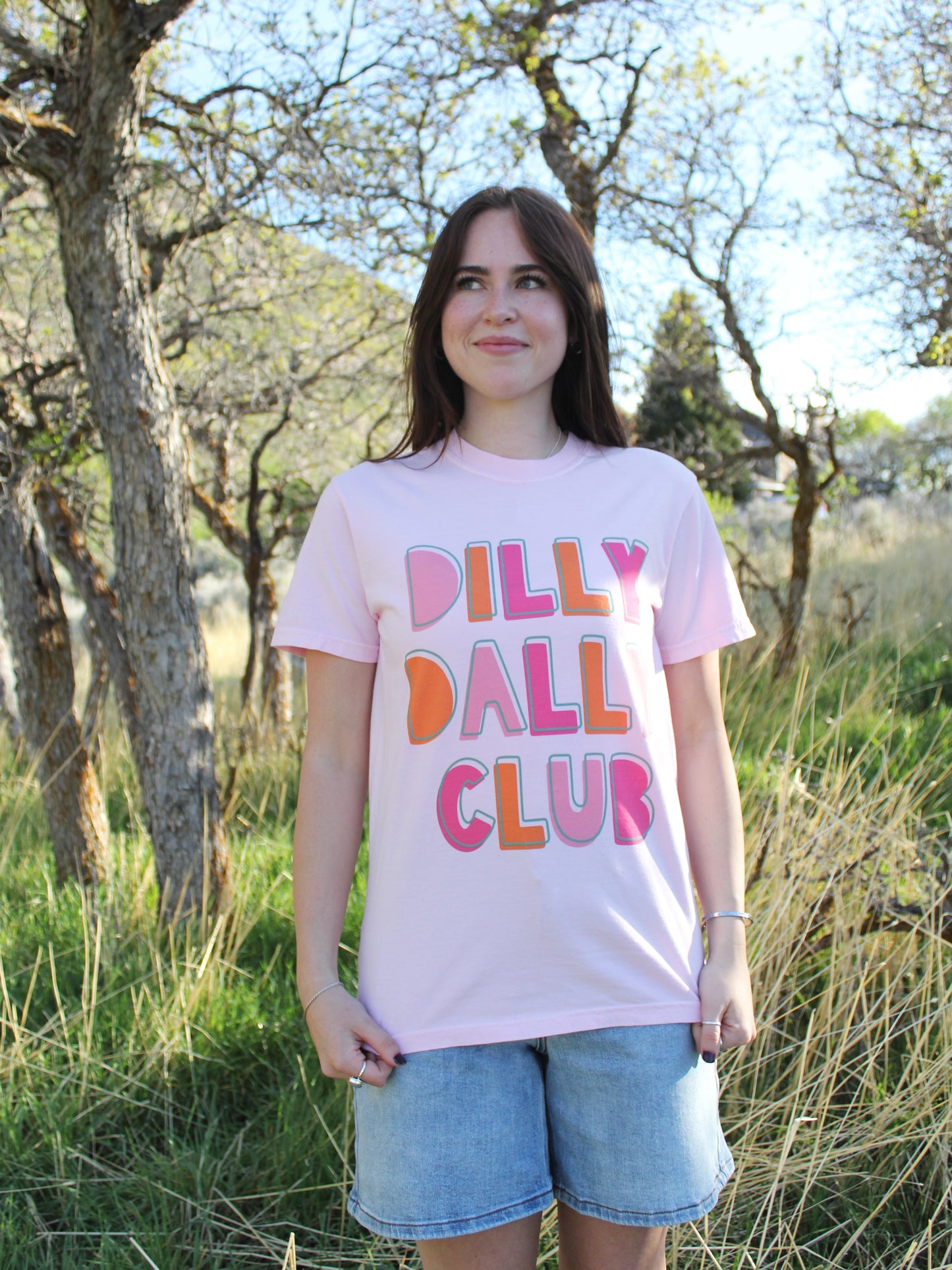 ‘DILLY DALLY CLUB’ Graphic Tee