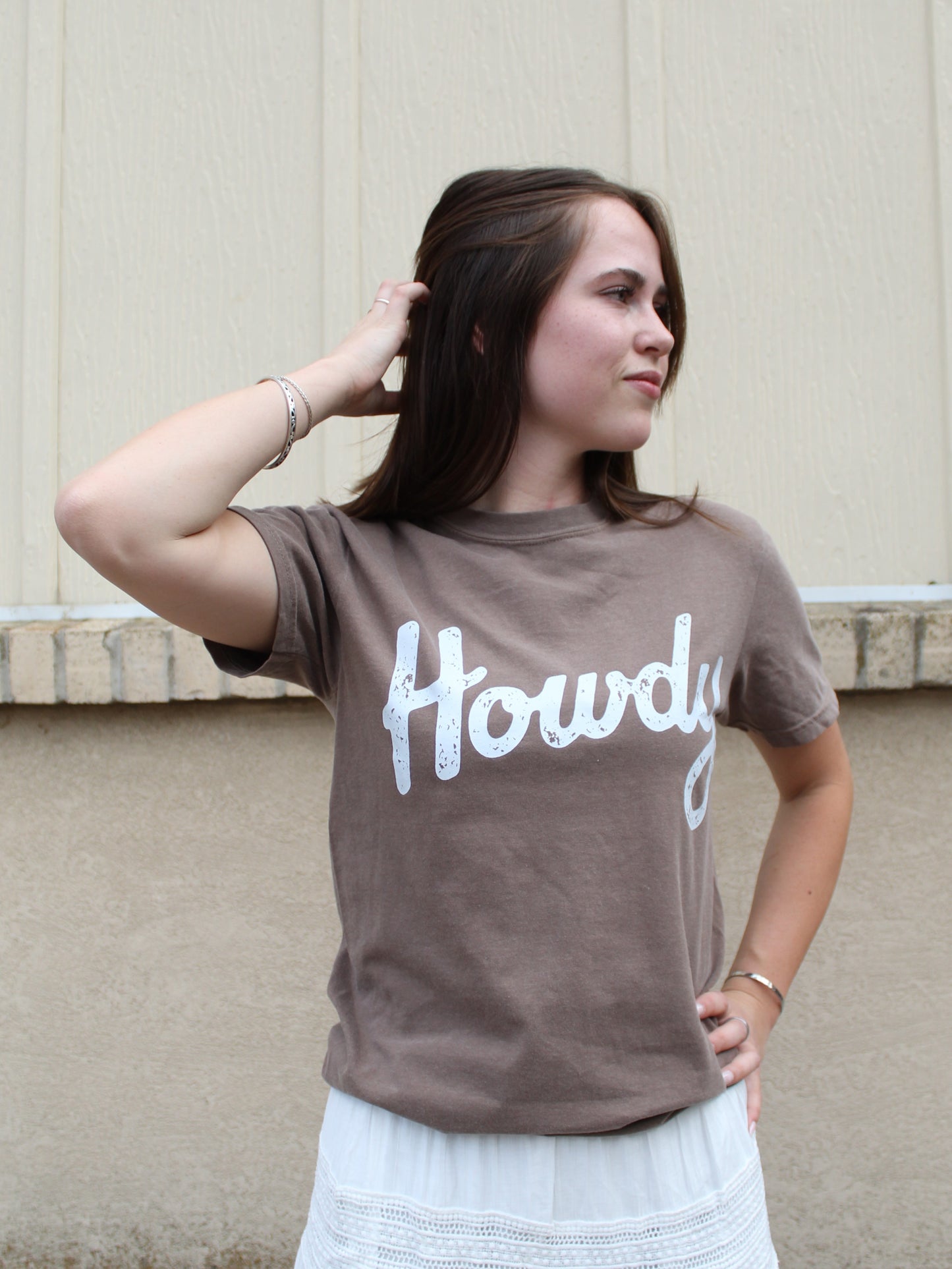 'Howdy' Graphic Tee in Espresso