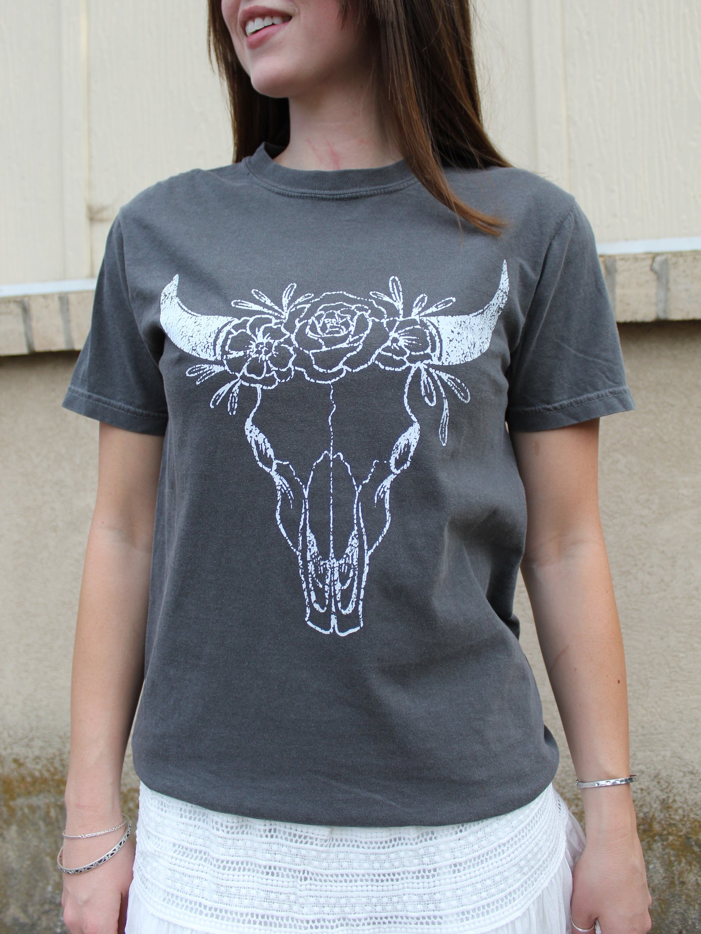 Ox Skull Floral Western Graphic Tee in Charcoal