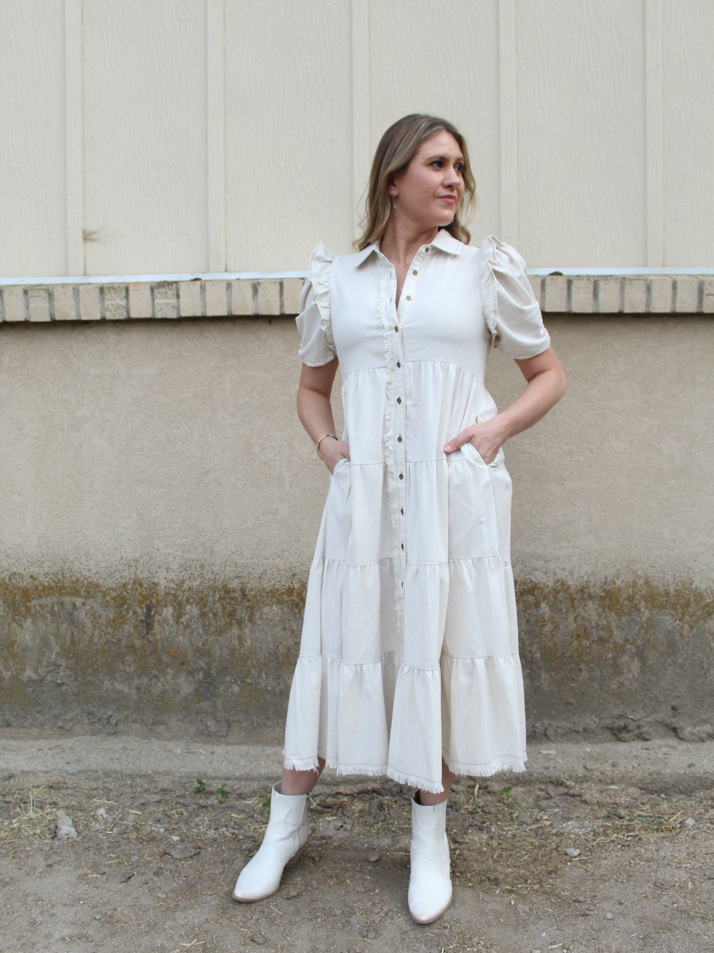 She's Country Buttoned Dress in Beige