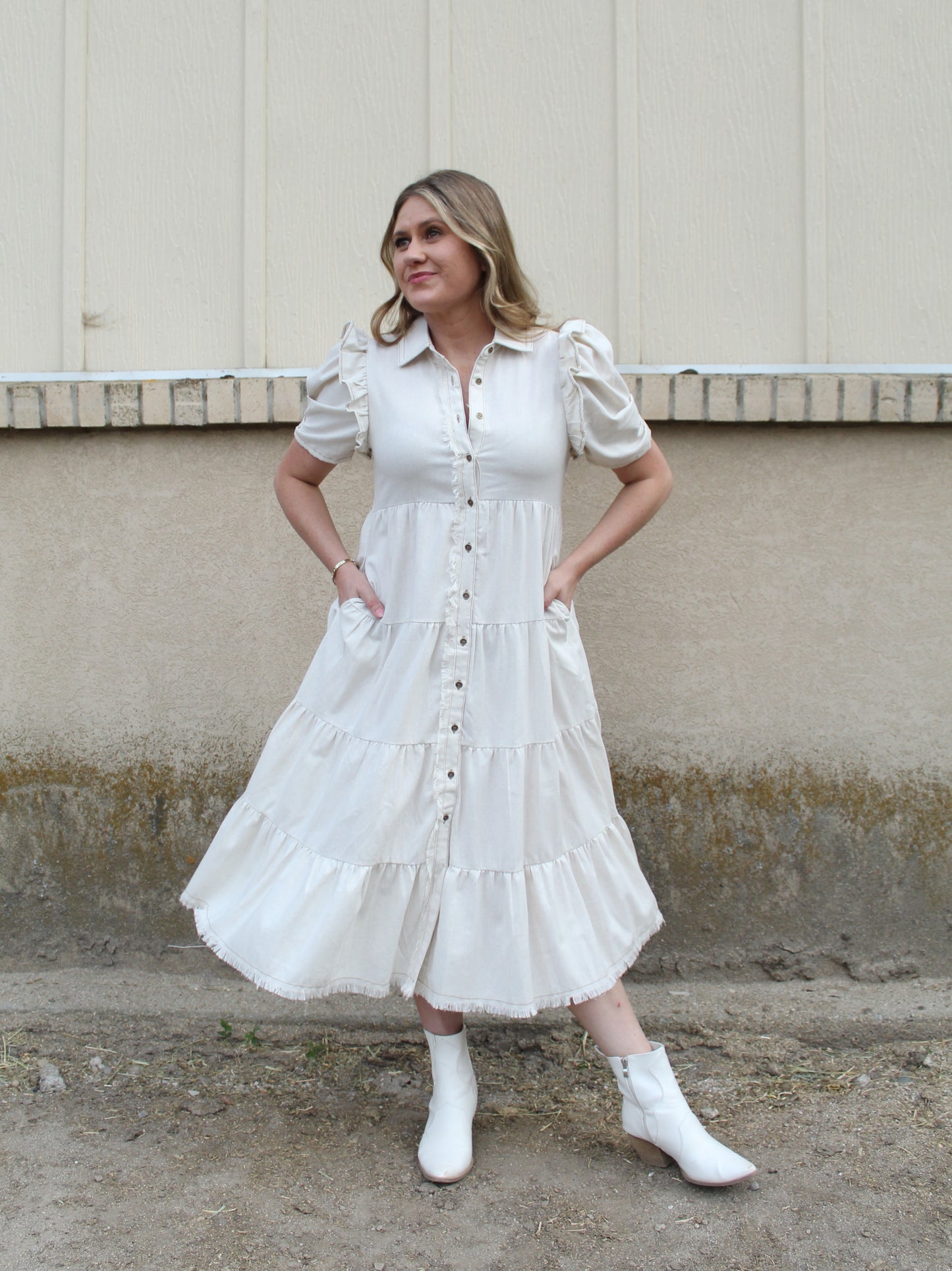 She's Country Buttoned Dress in Beige