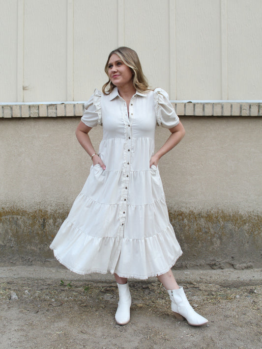 She's Country Buttoned Dress in Beige