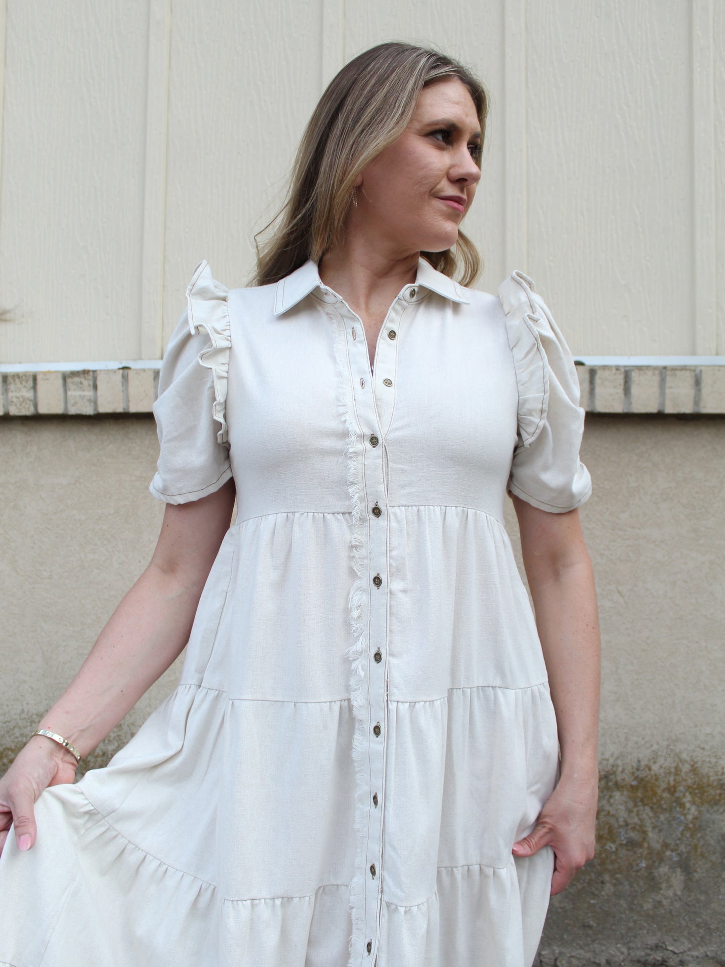 She's Country Buttoned Dress in Beige