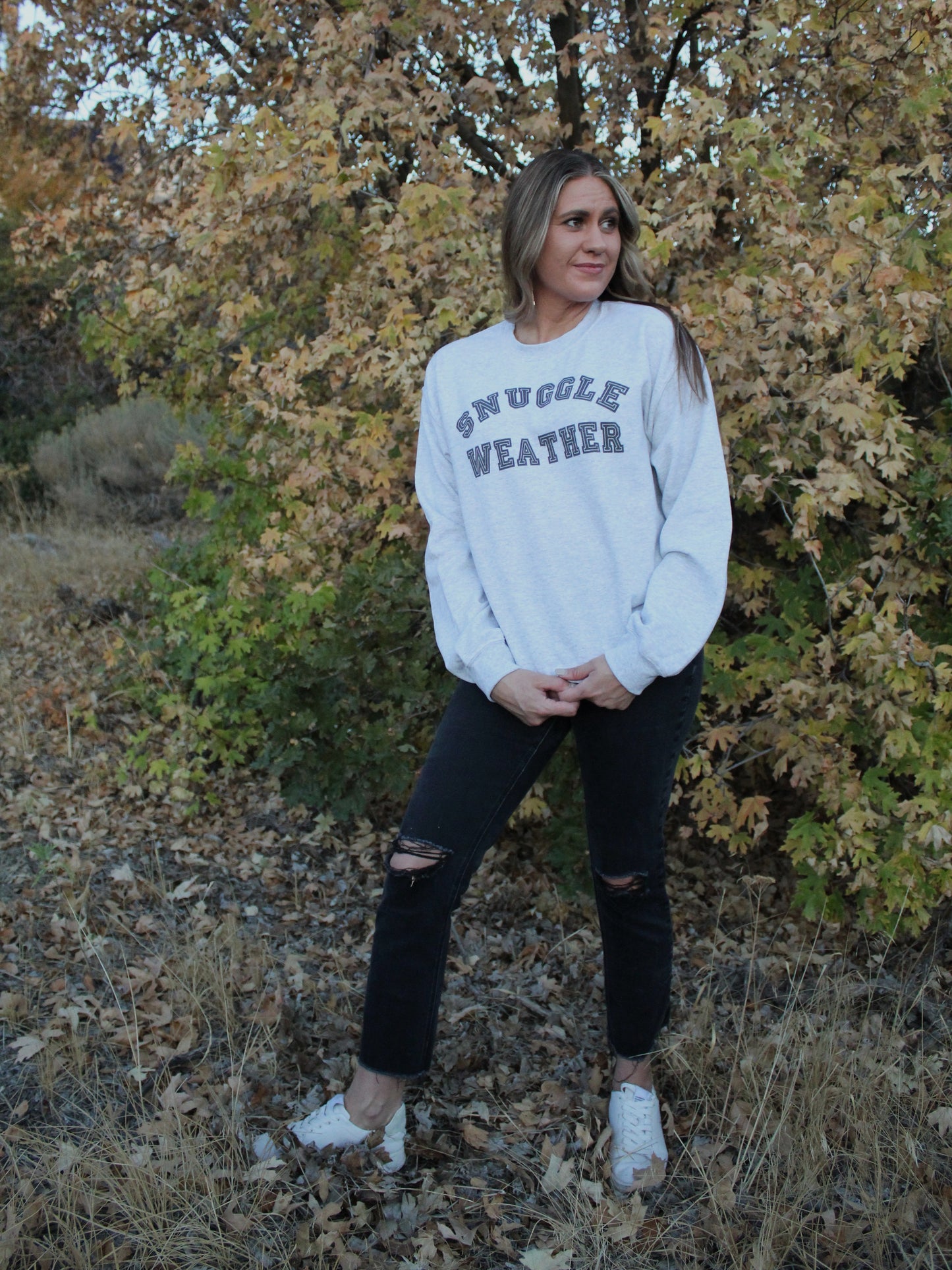 'SNUGGLE WEATHER' Sweatshirt in Heather Gray
