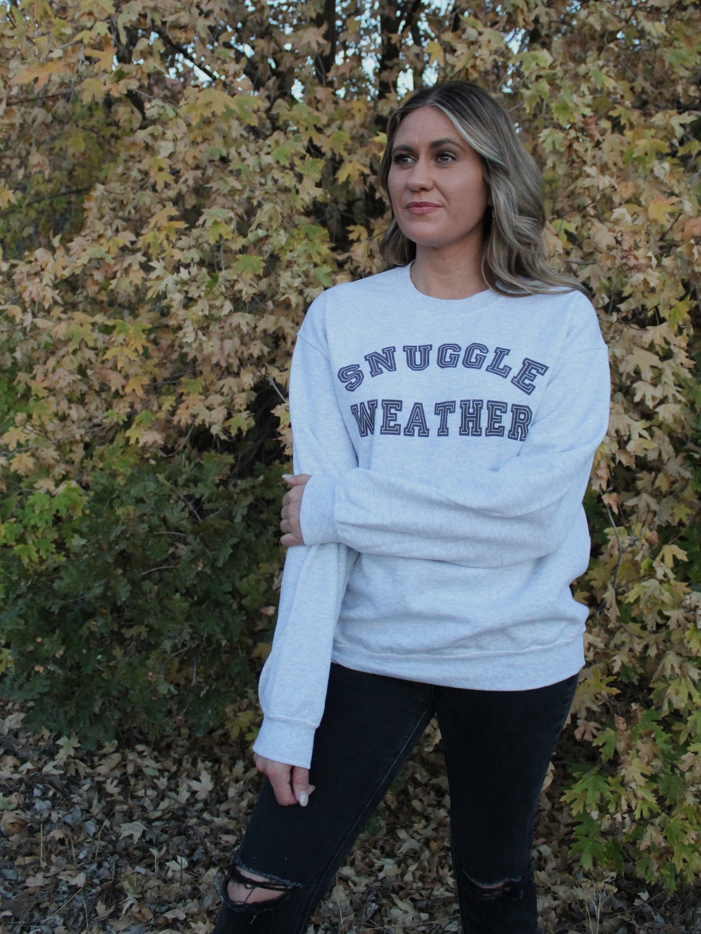 'SNUGGLE WEATHER' Sweatshirt in Heather Gray